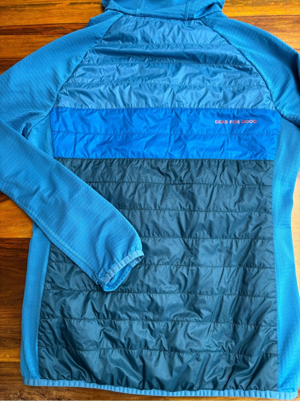 Cotopaxi Blue insulated light weight Hooded Jacket women’s medium - Picture 3 of 3